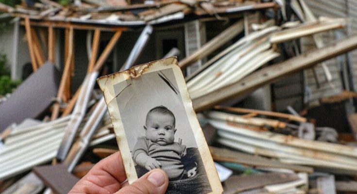 Millionaire Demolishes Old Man’s House, Unexpectedly Sees His Childhood Photo among Ruins — Story of the Day