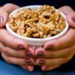 4 health benefits of walnuts and how much you should eat